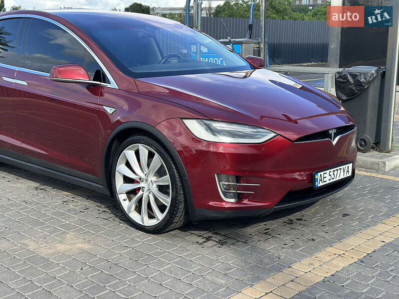 Позашляховик / Кросовер Tesla Model X 2015 в Дніпрі