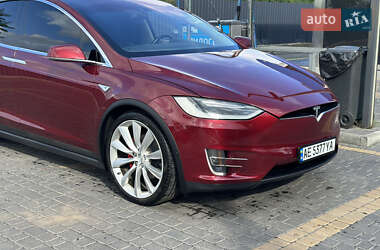 Позашляховик / Кросовер Tesla Model X 2015 в 