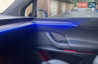Позашляховик / Кросовер Tesla Model X 2022 в 