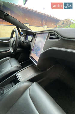 Позашляховик / Кросовер Tesla Model X 2016 в 