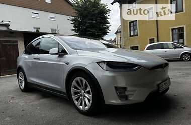 Позашляховик / Кросовер Tesla Model X 2016 в Києві