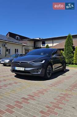 Позашляховик / Кросовер Tesla Model X 2018 в 