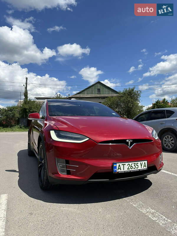 Позашляховик / Кросовер Tesla Model X 2019 в Івано-Франківську