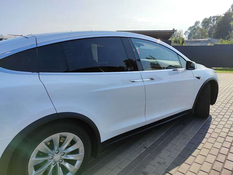Внедорожник / Кроссовер Tesla Model X 2018 в Киеве