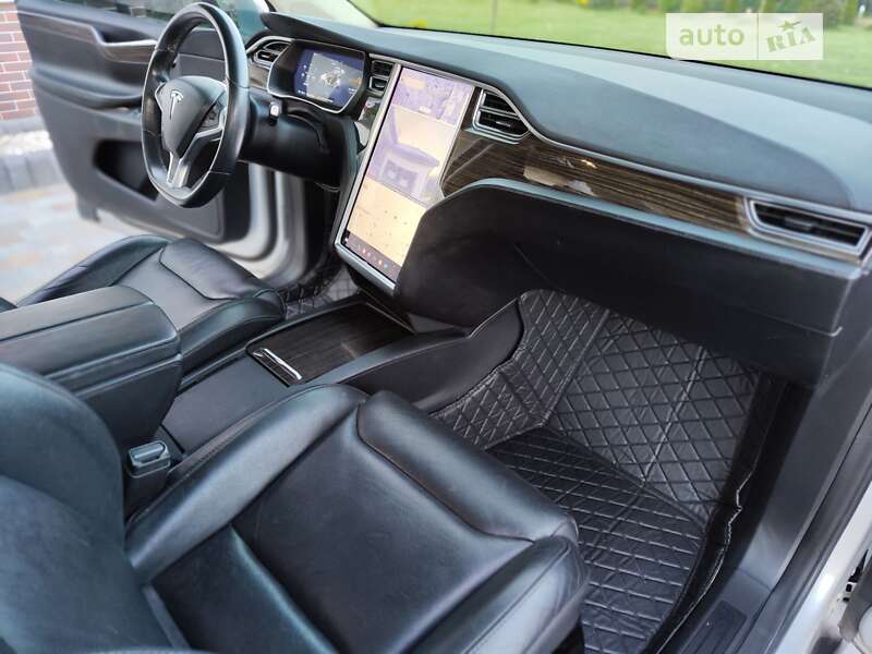 Внедорожник / Кроссовер Tesla Model X 2016 в Львове фото 18 Внедорожник / Кроссовер Tesla Model X 2016 в Львове