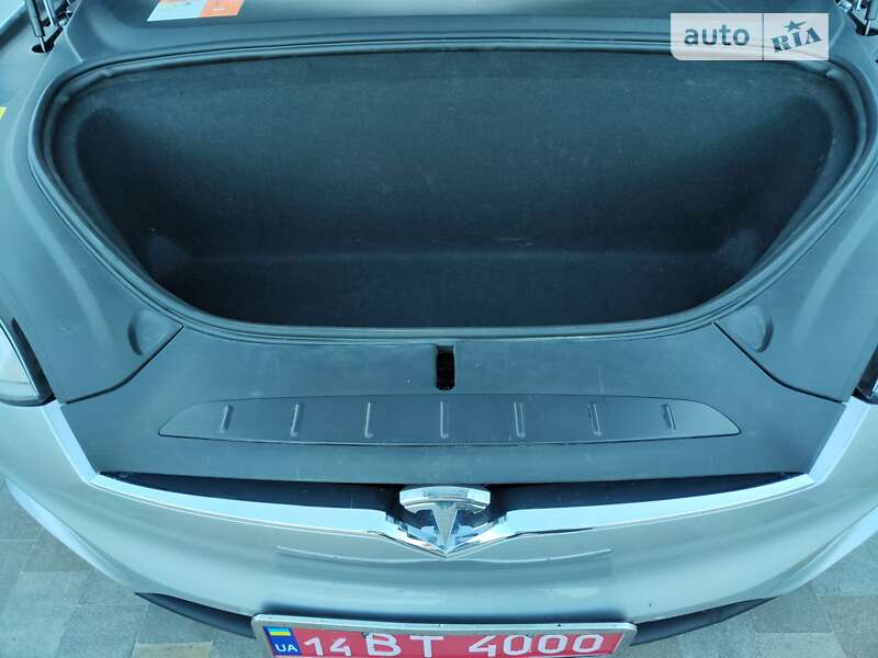 Внедорожник / Кроссовер Tesla Model X 2016 в Львове фото 23 Внедорожник / Кроссовер Tesla Model X 2016 в Львове