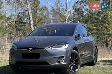 Позашляховик / Кросовер Tesla Model X 2016 в 