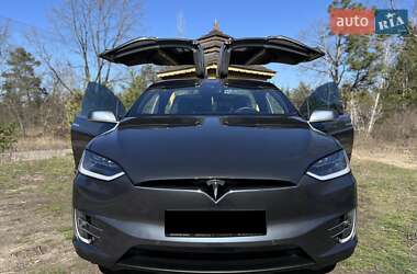 Позашляховик / Кросовер Tesla Model X 2016 в 
