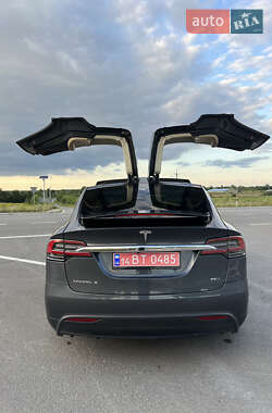 Позашляховик / Кросовер Tesla Model X 2016 в Львові