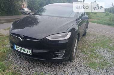 Внедорожник / Кроссовер Tesla Model X 2017 в Ровно