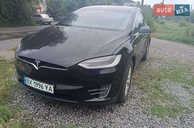 Внедорожник / Кроссовер Tesla Model X 2017 в 