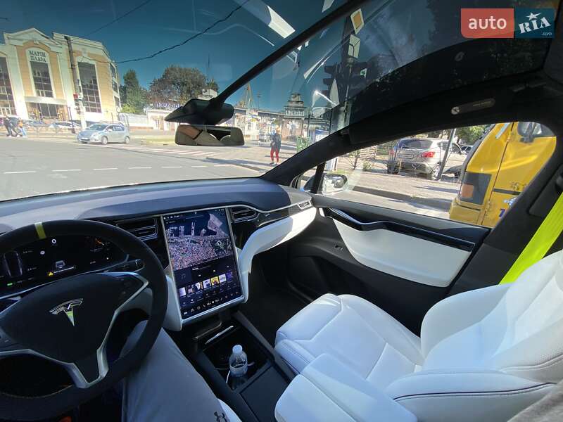 Позашляховик / Кросовер Tesla Model X 2017 в Одесі