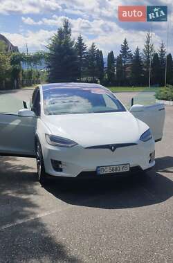 Позашляховик / Кросовер Tesla Model X 2020 в 