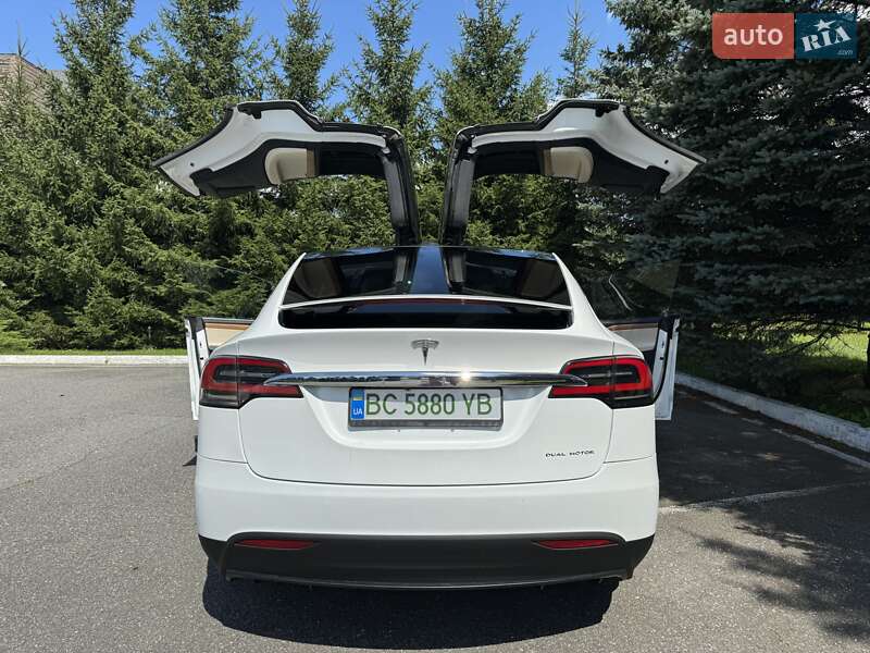 Позашляховик / Кросовер Tesla Model X 2020 в Стрию