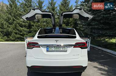 Позашляховик / Кросовер Tesla Model X 2020 в 