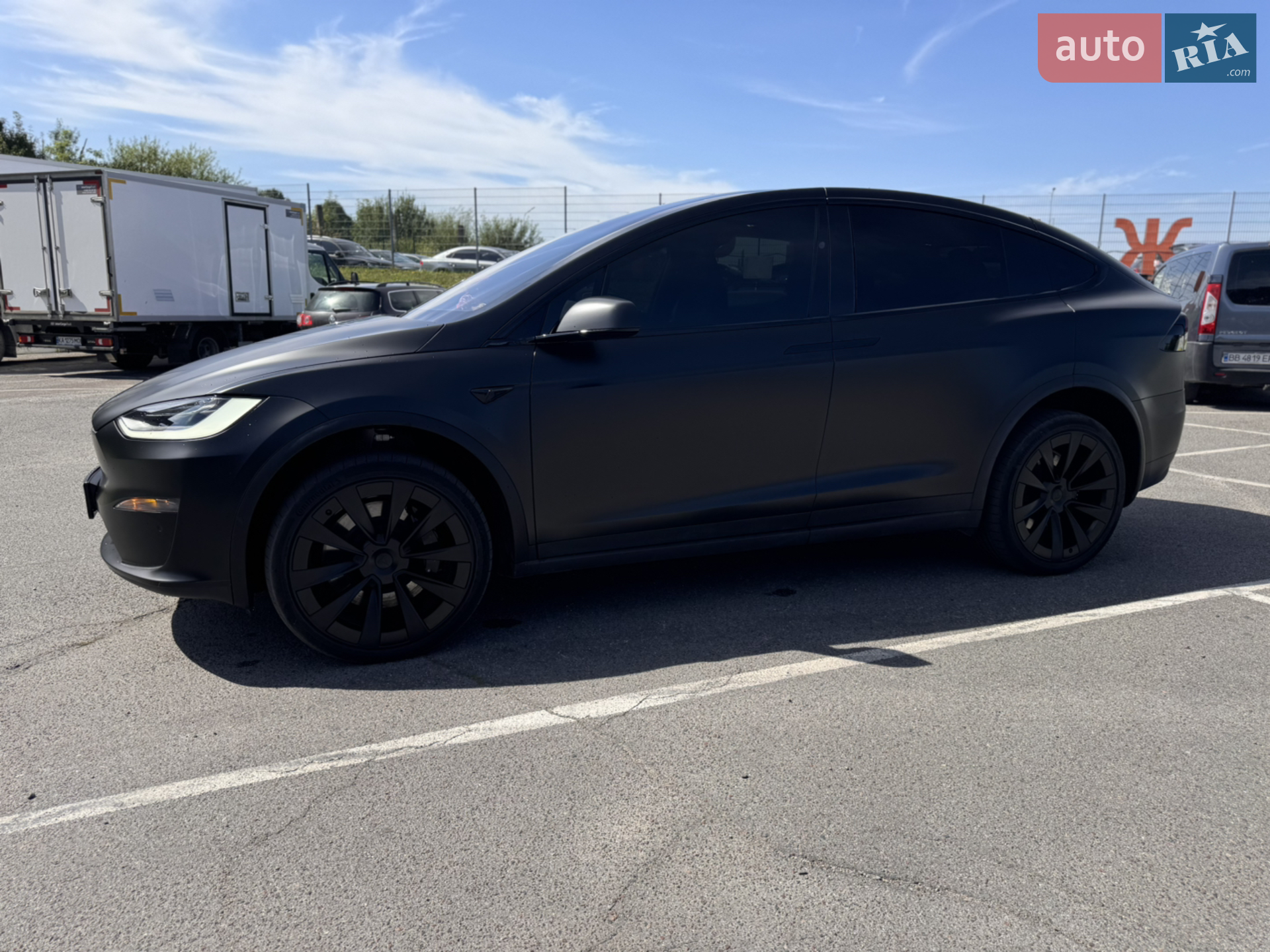 2022 Tesla Model X - фото 1