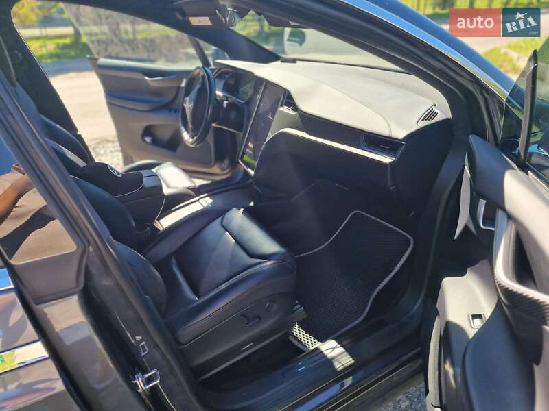 Позашляховик / Кросовер Tesla Model X 2018 в Хмельницькому