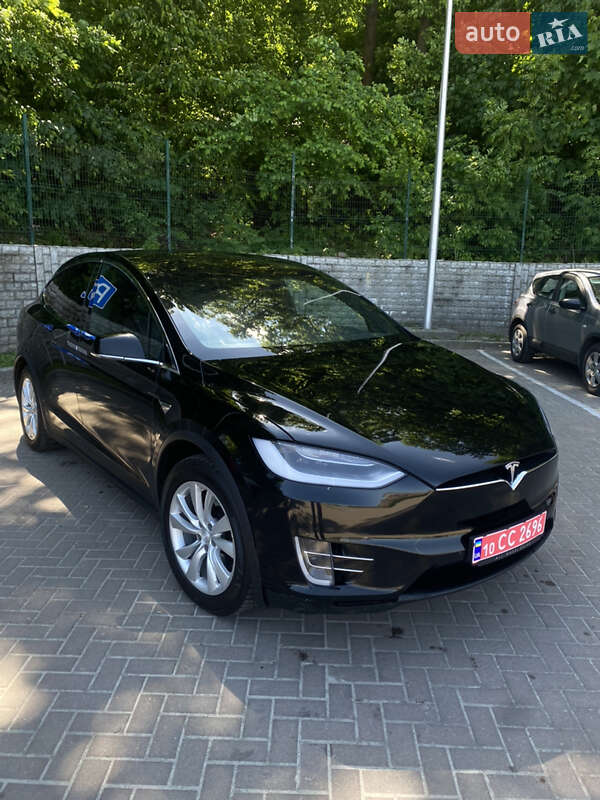 Tesla Model X 2017