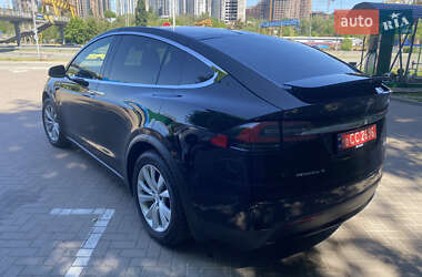 Внедорожник / Кроссовер Tesla Model X 2017 в 