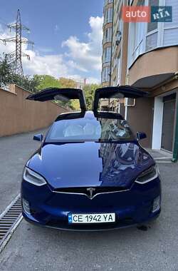 Позашляховик / Кросовер Tesla Model X 2016 в 