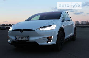 Внедорожник / Кроссовер Tesla Model X 2019 в Киеве