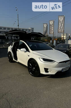 Внедорожник / Кроссовер Tesla Model X 2019 в Киеве