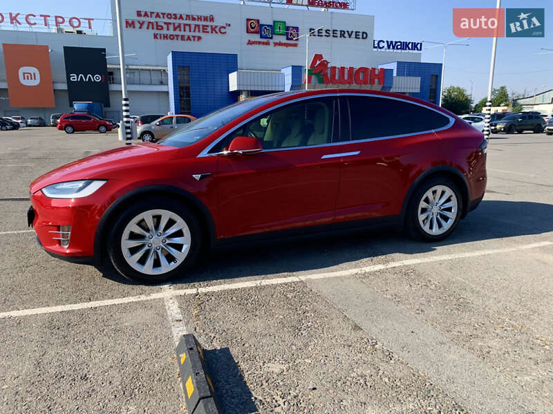 Позашляховик / Кросовер Tesla Model X 2016 в Дніпрі
