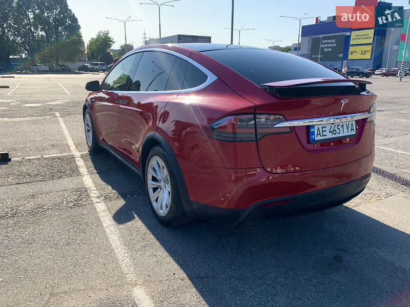 Позашляховик / Кросовер Tesla Model X 2016 в Дніпрі
