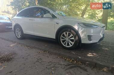 Внедорожник / Кроссовер Tesla Model X 2018 в 