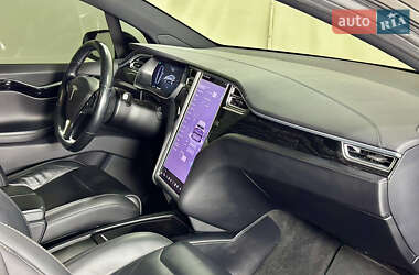 Позашляховик / Кросовер Tesla Model X 2016 в 