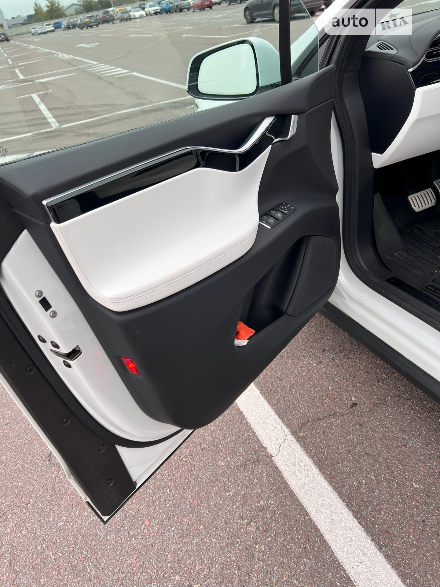 2017 Tesla Model X - мініатюра 24