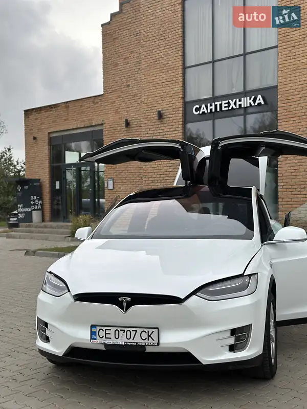 Внедорожник / Кроссовер Tesla Model X 2017 в 