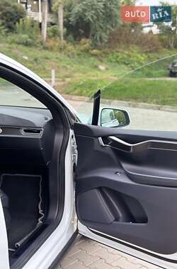 Внедорожник / Кроссовер Tesla Model X 2017 в Черновцах