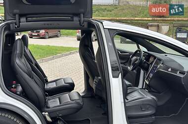 Внедорожник / Кроссовер Tesla Model X 2017 в Черновцах