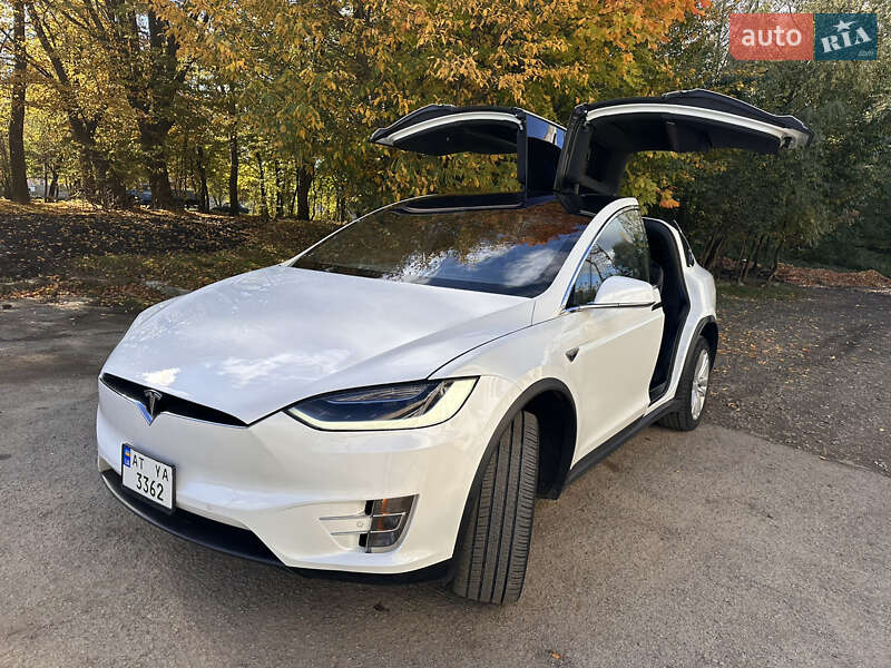 Внедорожник / Кроссовер Tesla Model X 2016 в Ивано-Франковске