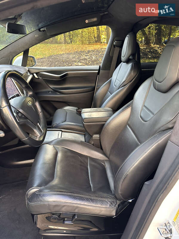 Внедорожник / Кроссовер Tesla Model X 2016 в Ивано-Франковске