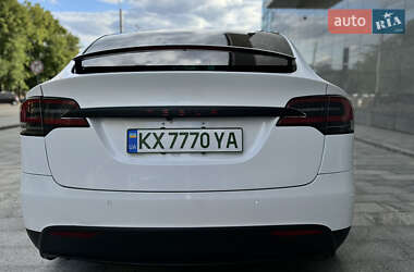 Внедорожник / Кроссовер Tesla Model X 2016 в 