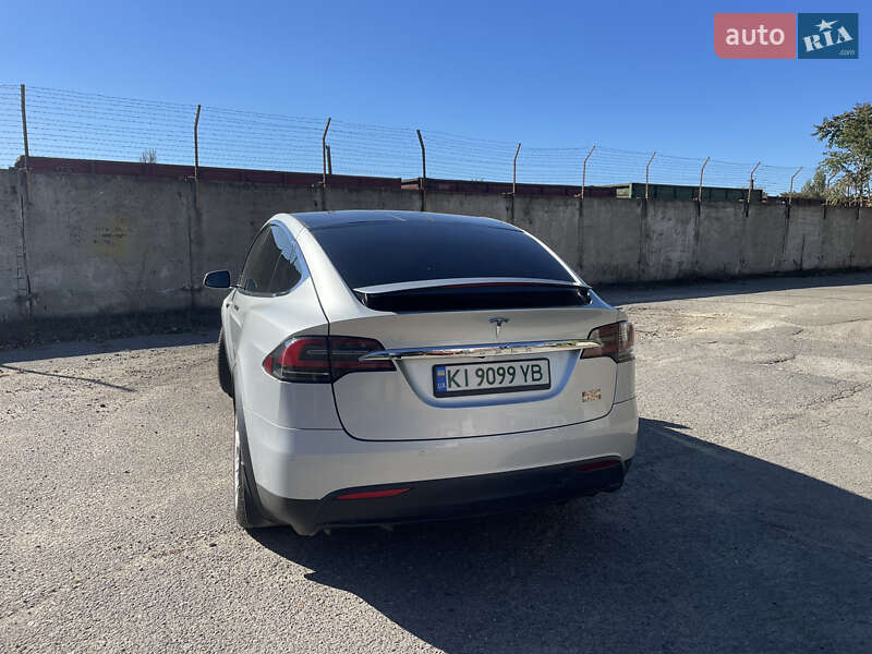 Внедорожник / Кроссовер Tesla Model X 2017 в Николаеве