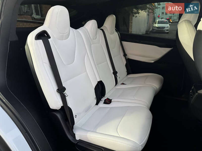 Позашляховик / Кросовер Tesla Model X 2020 в Києві