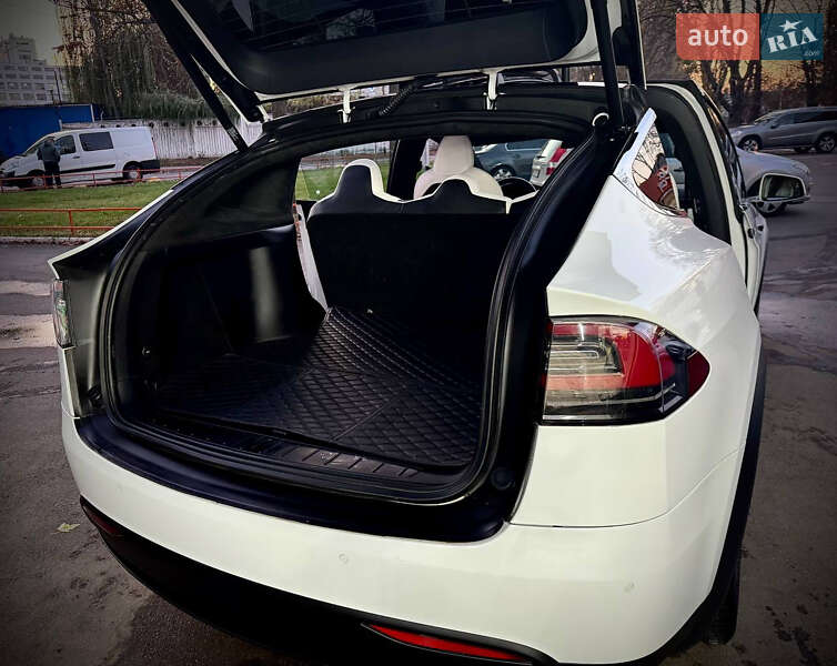 Позашляховик / Кросовер Tesla Model X 2020 в Києві