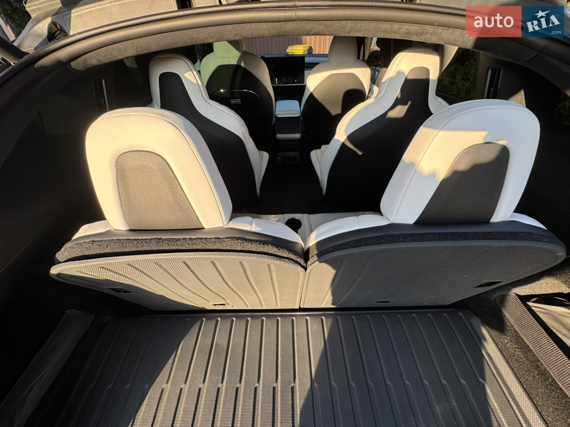 2023 Tesla Model X - мініатюра 20
