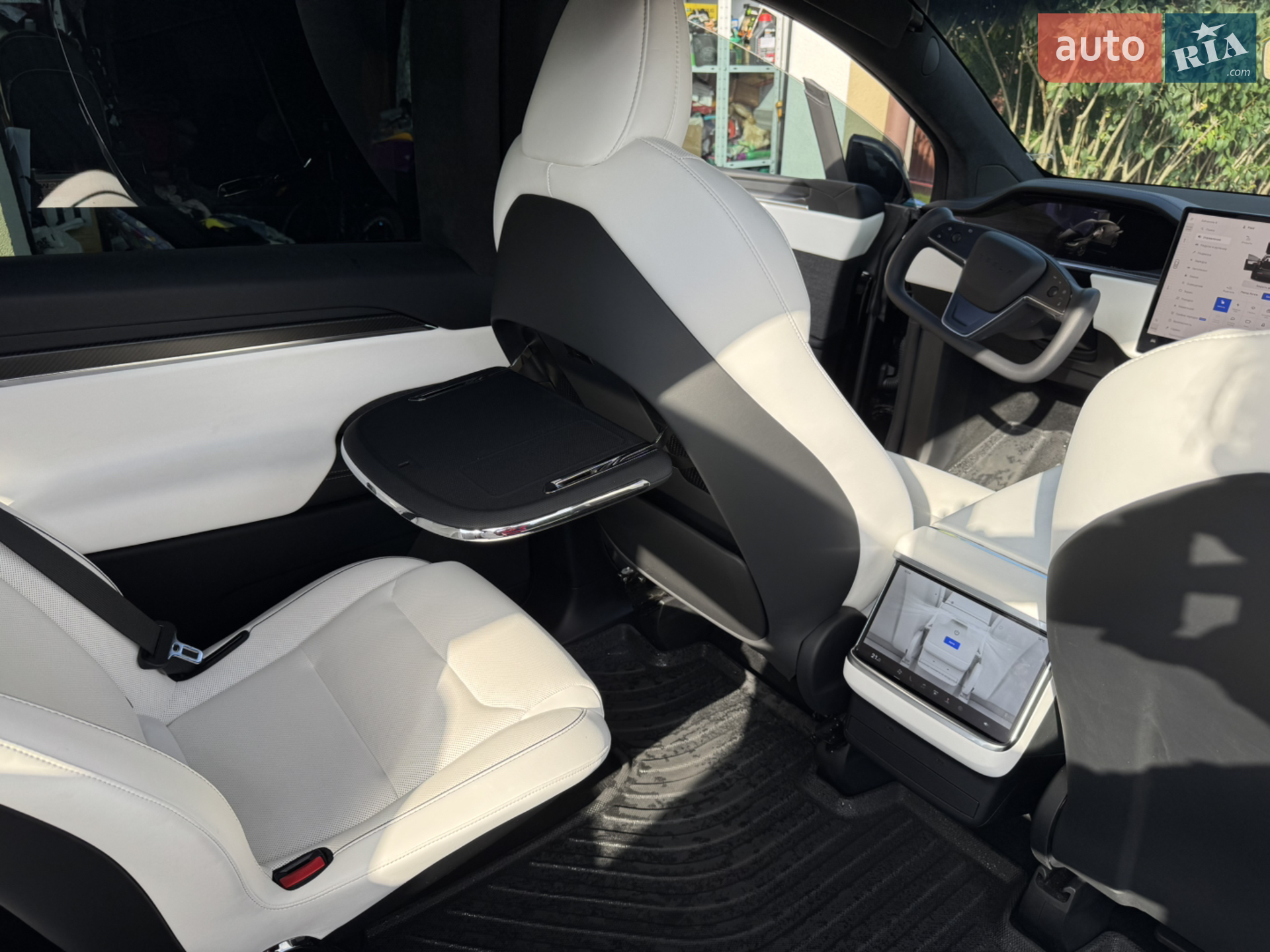 2023 Tesla Model X - мініатюра 28