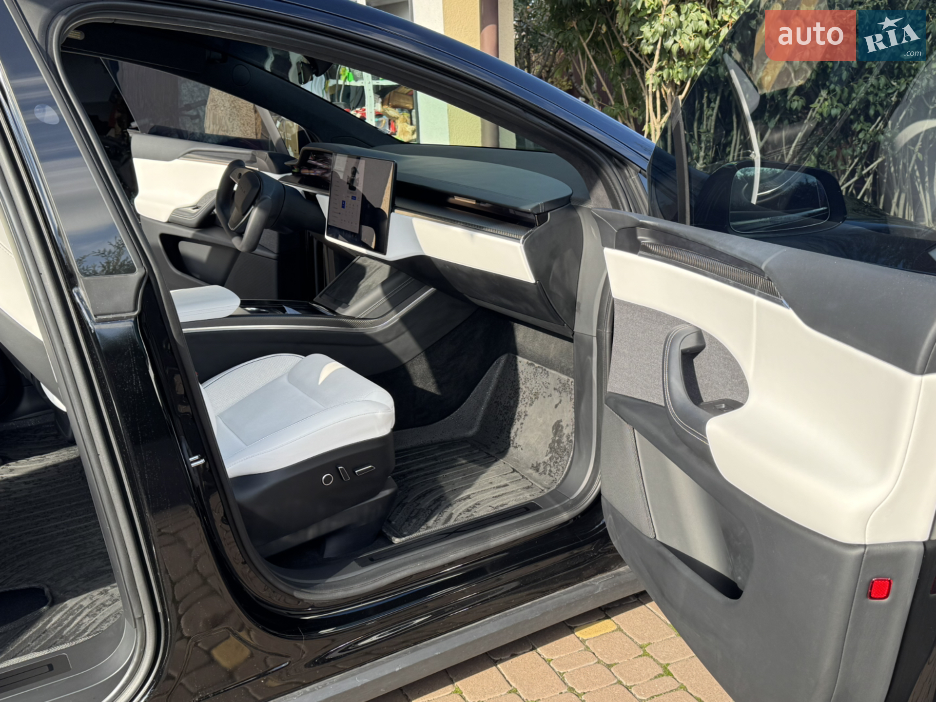 2023 Tesla Model X - мініатюра 29