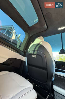 Позашляховик / Кросовер Tesla Model X 2023 в 