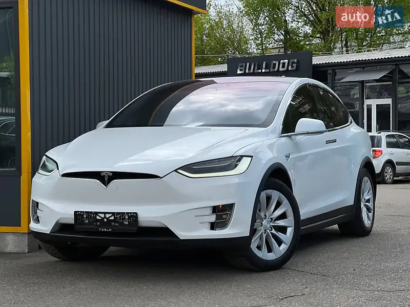 Tesla Model X 2018