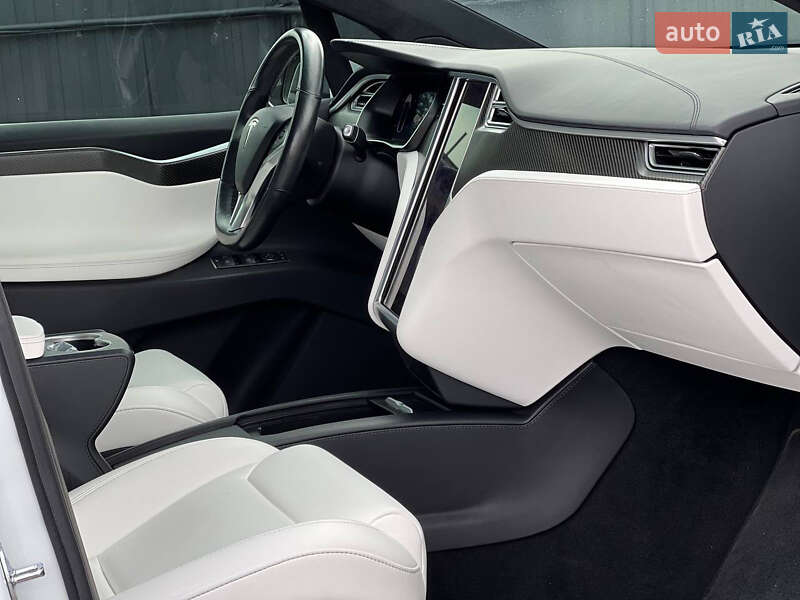 Позашляховик / Кросовер Tesla Model X 2018 в Києві фото 9 Позашляховик / Кросовер Tesla Model X 2018 в Києві