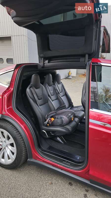 Внедорожник / Кроссовер Tesla Model X 2016 в Киеве