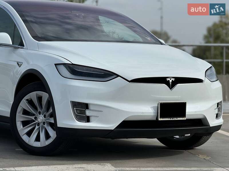 Позашляховик / Кросовер Tesla Model X 2017 в Білій Церкві