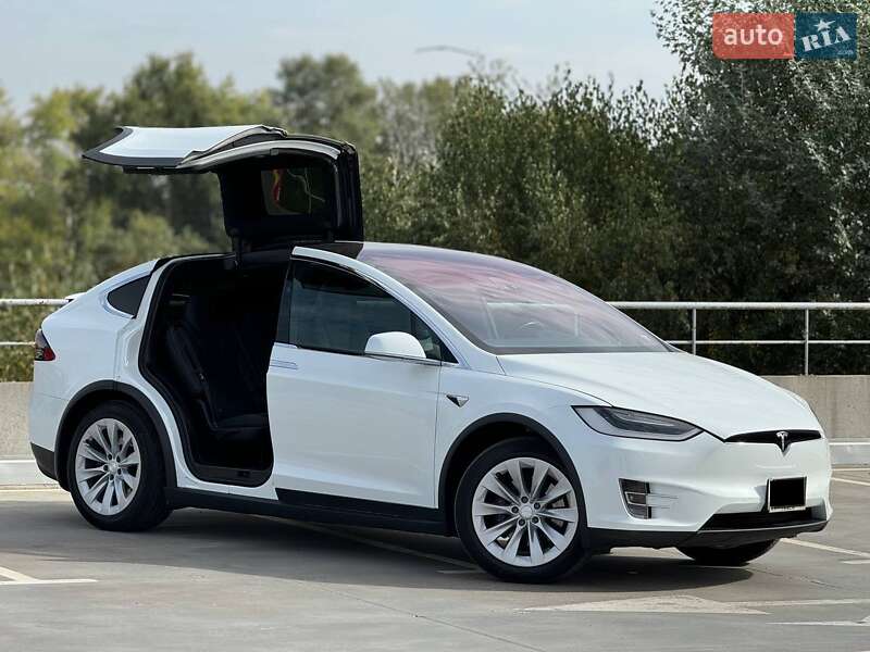Позашляховик / Кросовер Tesla Model X 2017 в Білій Церкві