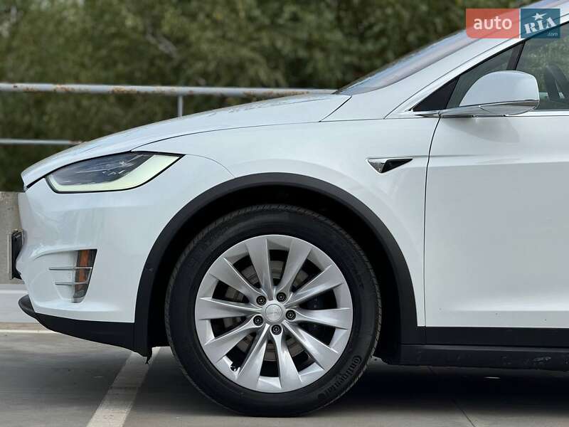Позашляховик / Кросовер Tesla Model X 2017 в Білій Церкві